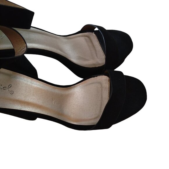 Qupid Women's Black Ankle Strap Block High Heel Sandals READ - Picture 3 of 7